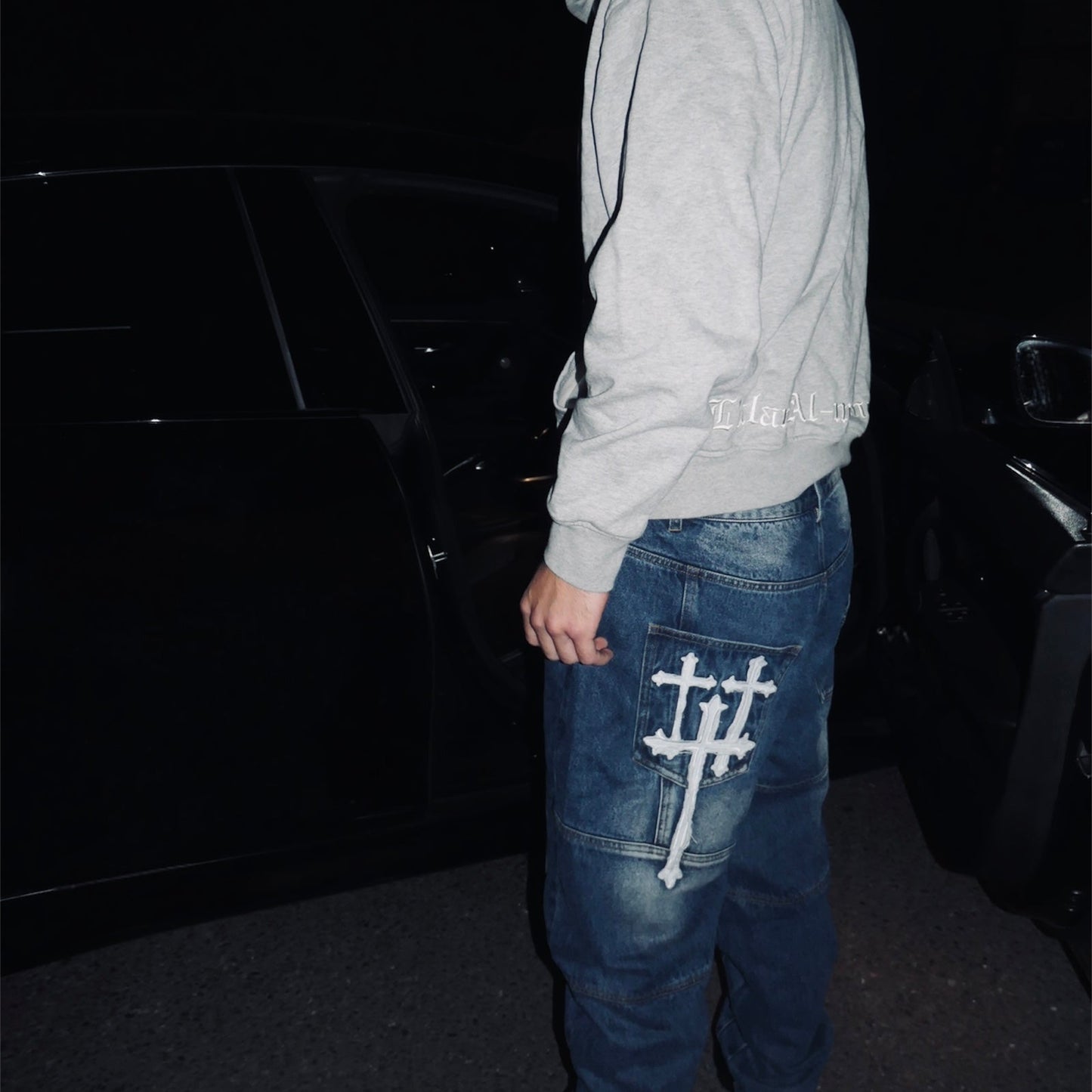 SANCTI EMBROIDERED JEANS